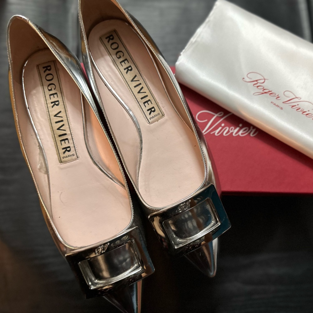 COPY - Roger Vivier Silver Flats